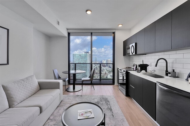 Building Photo - 398 NE 5th St