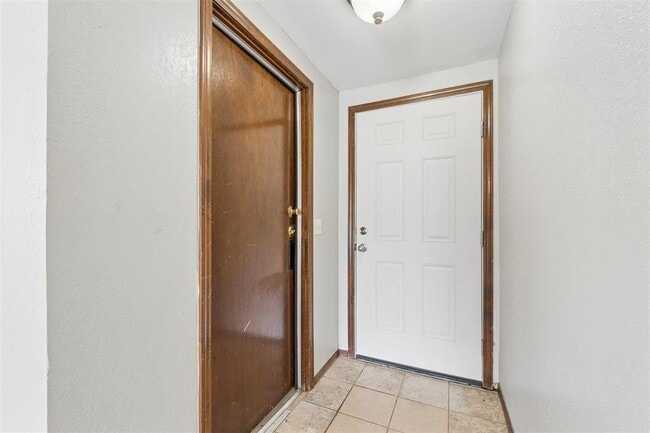 Building Photo - 2905 SW 82nd St