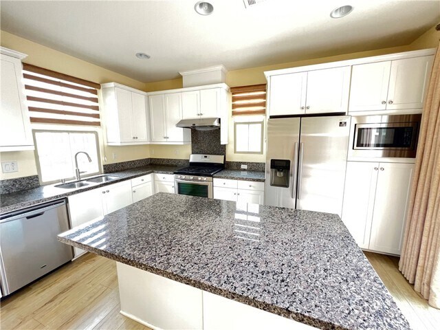 Building Photo - 222 Borrego
