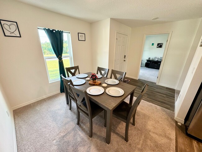 Building Photo - 2910 San Filippo Dr SE