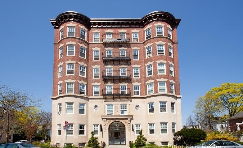 Building Photo - 55 Magazine St
