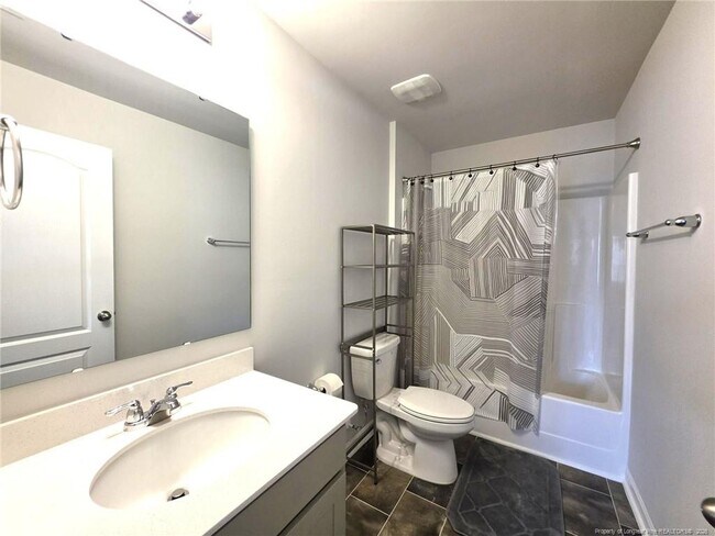 Building Photo - 233 Chinook Ln