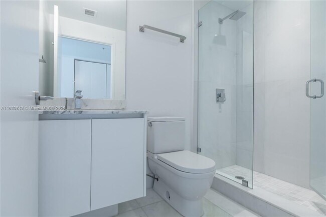 Building Photo - 300 Sunny Isles Blvd