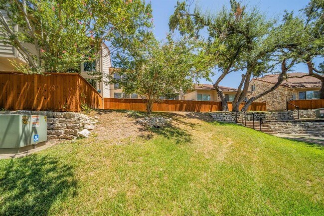 Building Photo - 8402 Alta Mesa