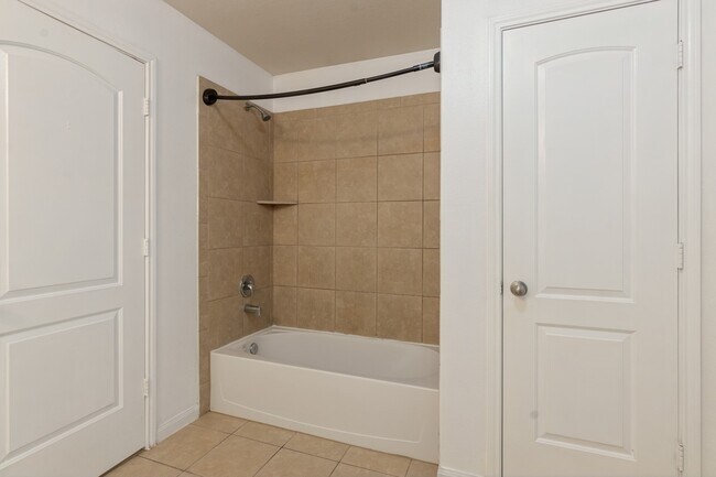 Building Photo - 5103 Cottage Creek Ln