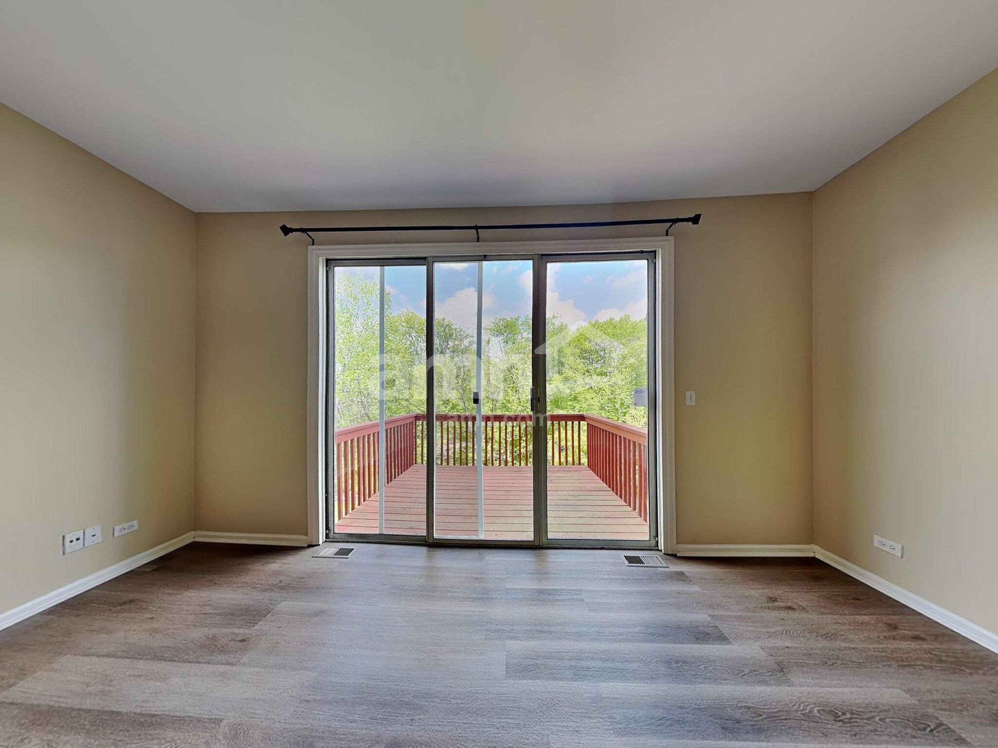 Building Photo - 1418 Grandview Ct