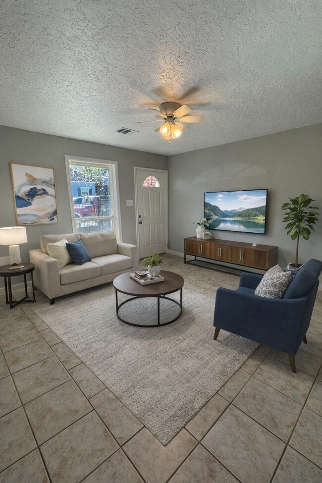 Building Photo - 2101 Maury St