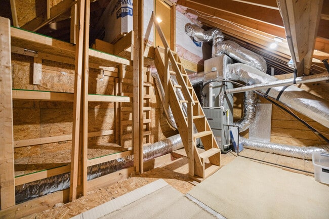 Building Photo - 916 Star of Danube Way