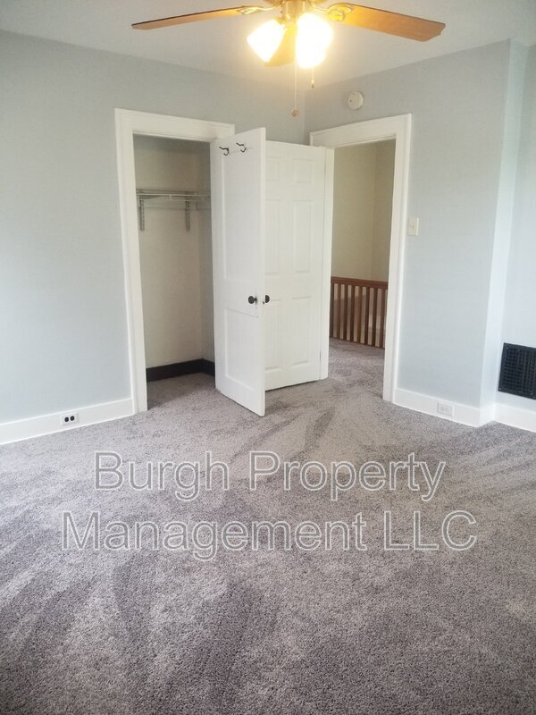 Building Photo - 944 Jackman Ave