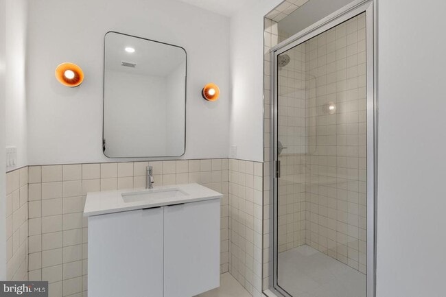 Building Photo - 2007 Cambridge St