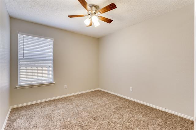 Building Photo - 1615 Shadow Crest Dr
