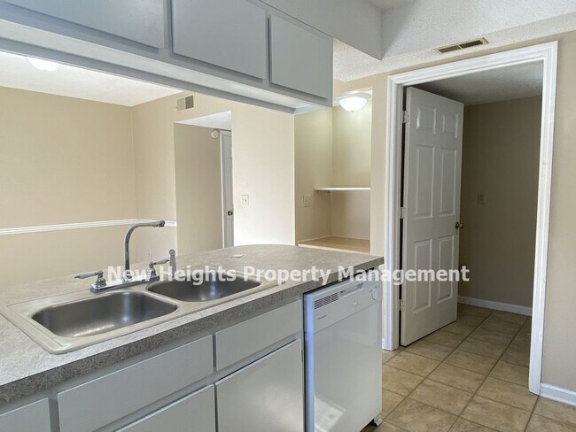 Building Photo - 557 TRAVELERS BLVD 0733