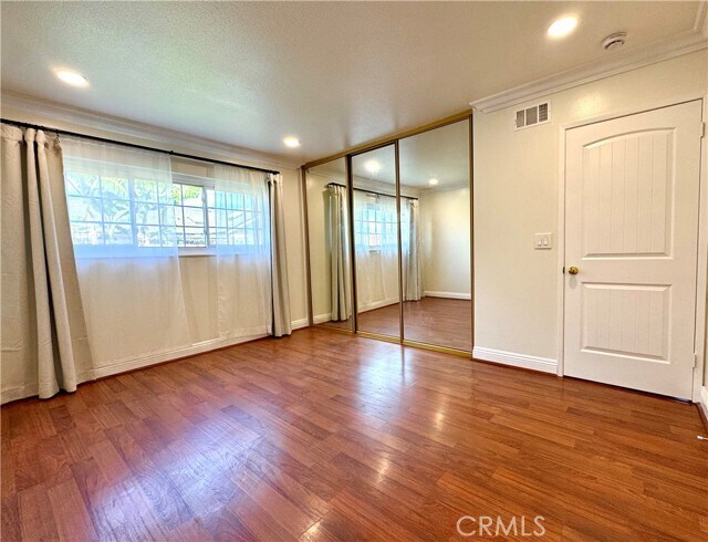Building Photo - 15471 Salisbury Ln