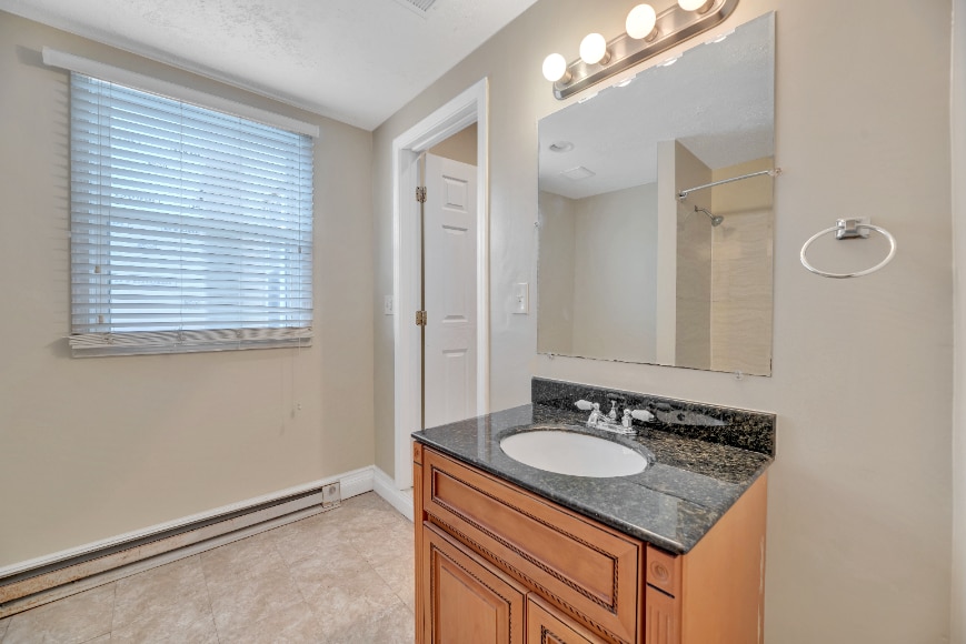 Building Photo - 1865 Newton St NW