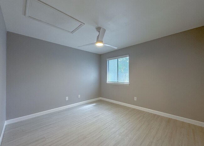 Building Photo - 2465 Talco Hills Dr