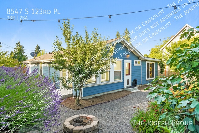 Building Photo - 8547 S 123rd Pl
