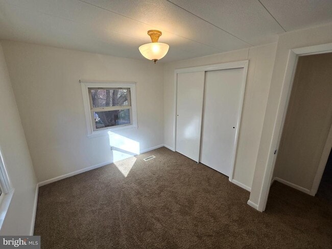 Building Photo - 1207 Deer Creek Church Rd