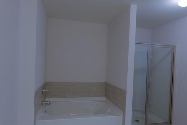 Building Photo - 5555 Bright Cross Wy