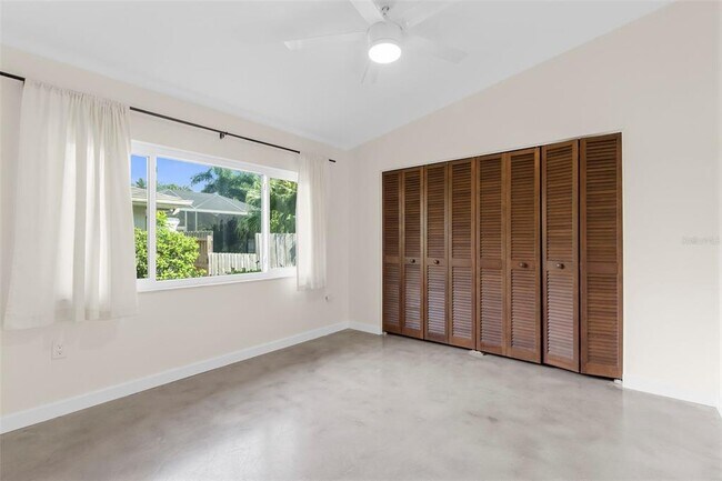 Building Photo - 4250 Marlowe Dr