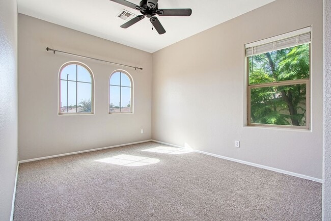 Building Photo - 938 E Indian Wells Pl