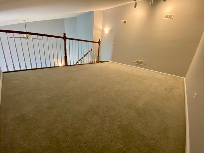 Building Photo - 5S510 Scots Dr