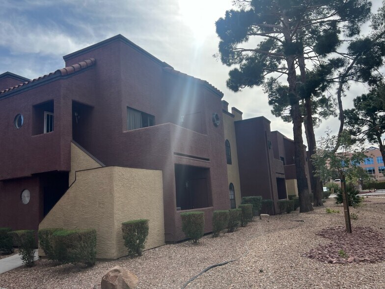Building Photo - 4050 Pacific Harbors Dr