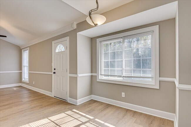 Building Photo - 238 Cavalier Dr