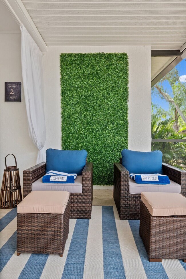 Building Photo - 4 Susan Pl