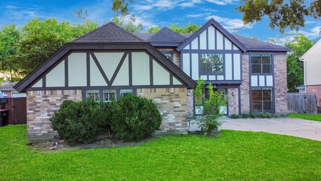 Building Photo - 8823 High Haven Dr