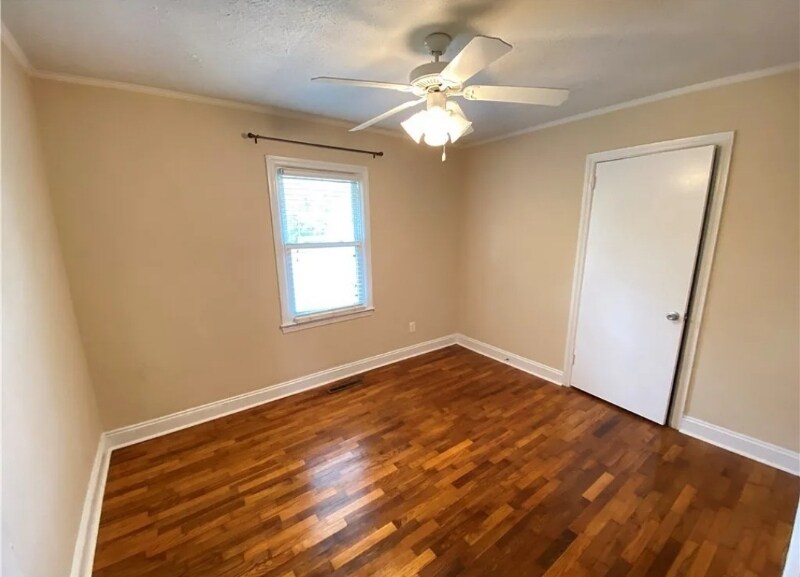 Building Photo - 604 Odom Dr