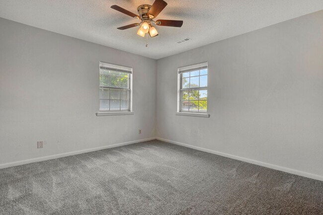 Building Photo - 1660 Palmer Pl