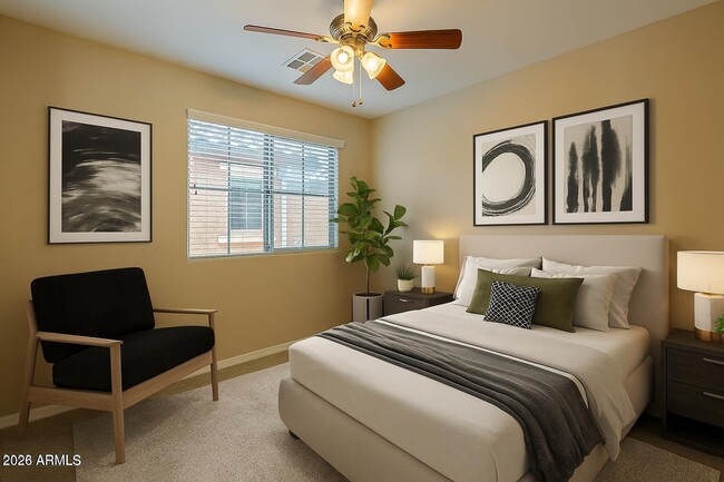 Building Photo - 3651 E Zachary Dr