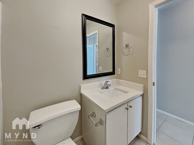 Building Photo - 12459 N Pablo St