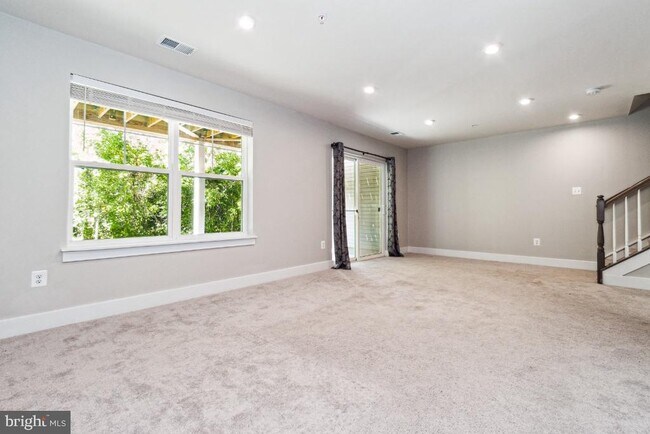 Building Photo - 8311 Amber Beacon Cir