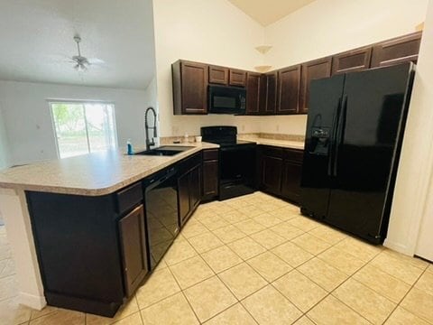 Building Photo - 1600 Mayaro Ct