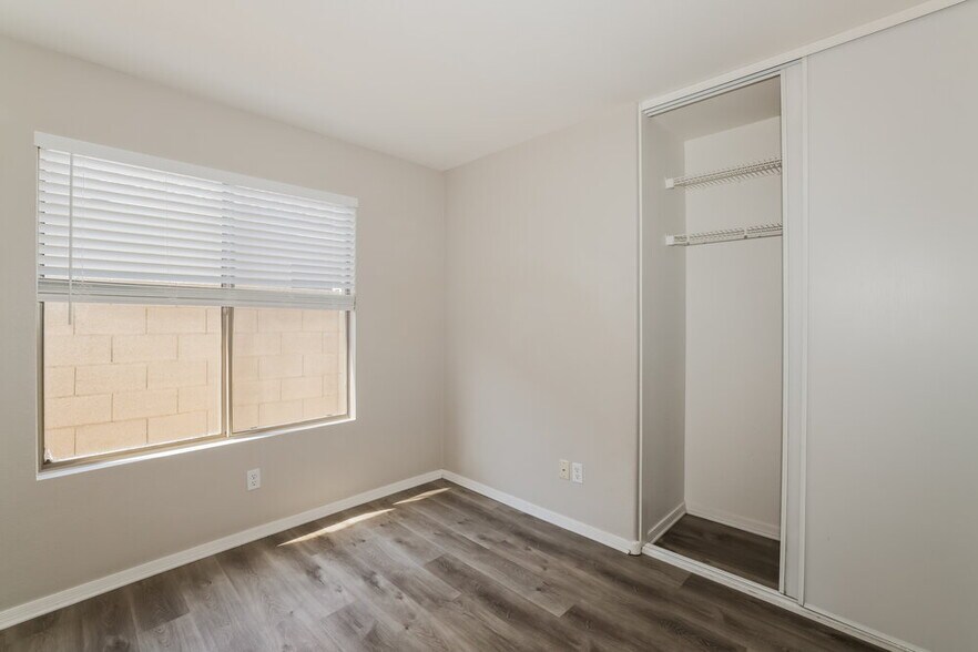 Building Photo - 16107 W Adams St