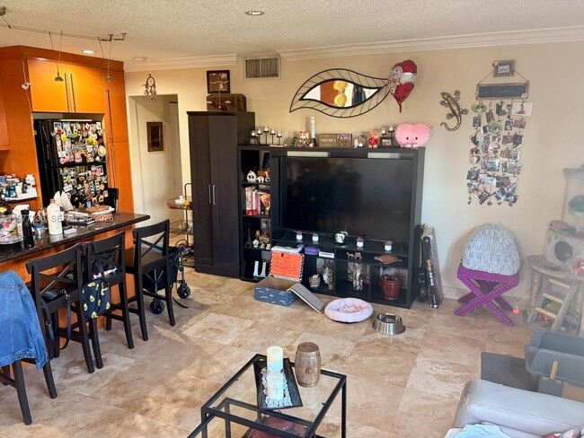 Building Photo - 2008 Jackson St