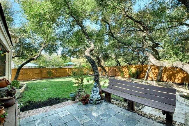 Building Photo - 1800 Bluffwood Pl