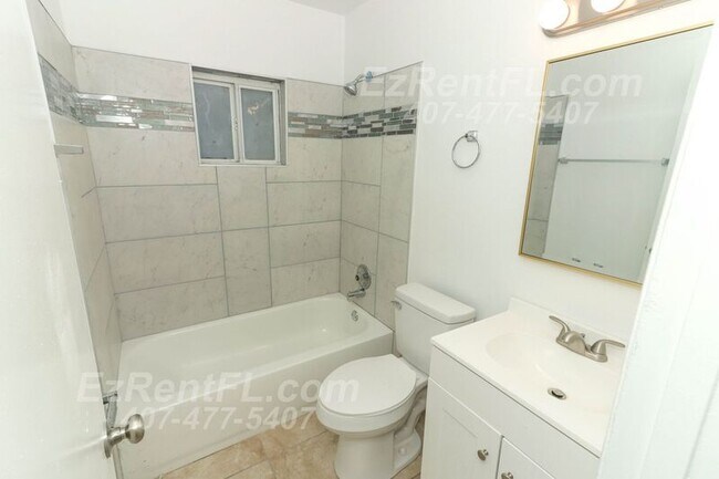 Building Photo - 5632 Lunsford Dr