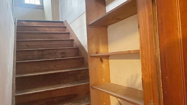 Building Photo - 73-75 Wallingford Ave