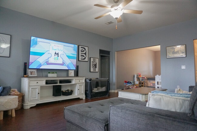 Building Photo - 212 Ladue Ave