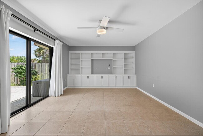 Building Photo - 2814 28th Ct