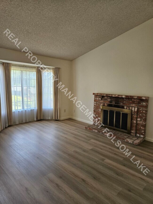 Building Photo - Coming Soon!! 3bd 2ba home on Quiet Court in Folsom