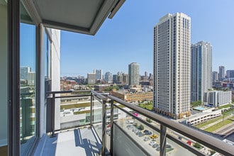 Trio Apartments Chicago Il Apartment Finder