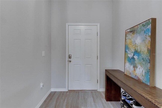 Building Photo - 12696 Tannencrest Dr
