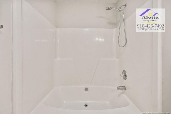 Building Photo - 6804 Willowbrook Dr