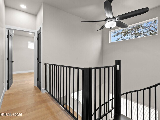 Building Photo - 1844 H St