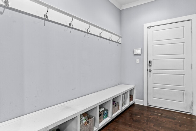 Building Photo - 2681 Oak Leaf Pl