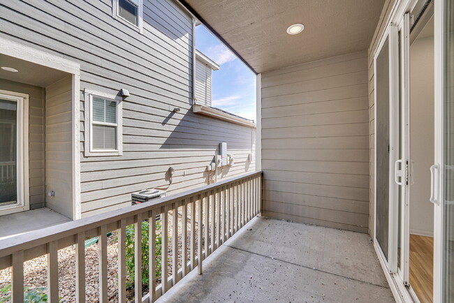 Building Photo - $2,550.00 - 3 Bedrooms, 3 Bathrooms, Singl...