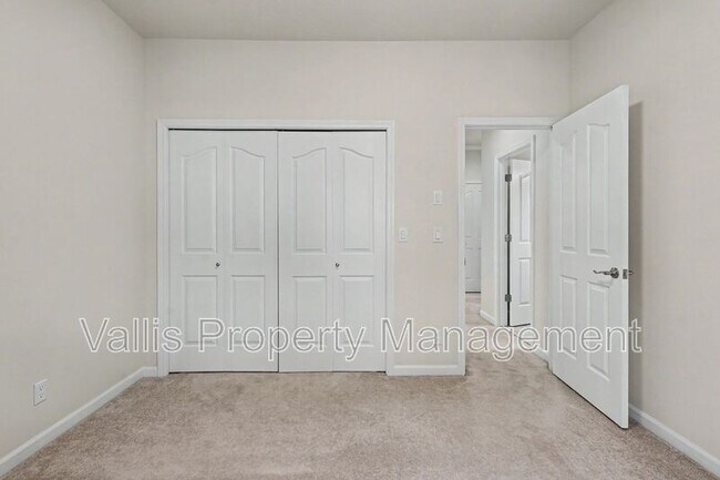 Building Photo - 1441 Ranier Loop NW